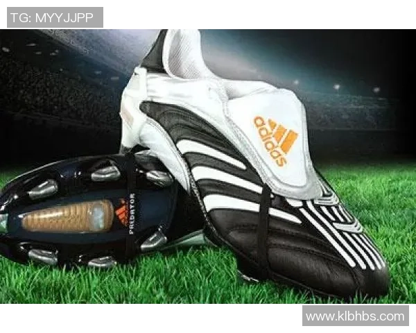 中国足球史上未穿球鞋的传奇球星与背后的故事