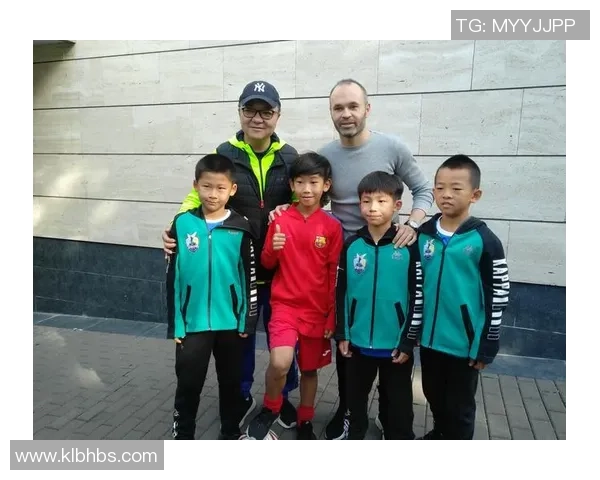 足球巨星与兵马俑的奇妙碰撞展现文化融合与历史对话